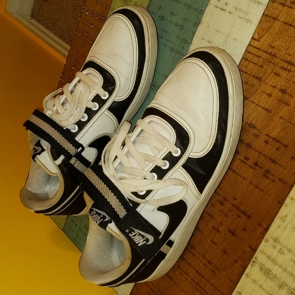 2011 Nike Vandal Low Top White/Black Men's Shoe Size 12 - Picture 2 of 5